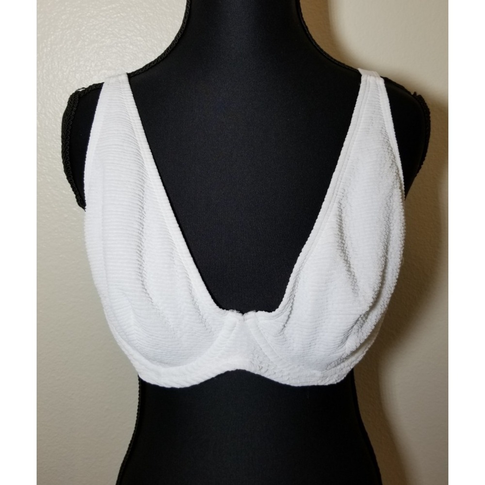 Ivory Rose White Bikini Top US Size 38C Beach Swim Sexy Retro Festival Pool NWOT